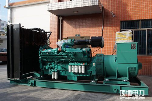 康明斯发电机200Kw